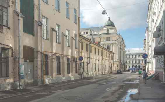 Вид с Лебяжьего переулка на улицу Ленивка